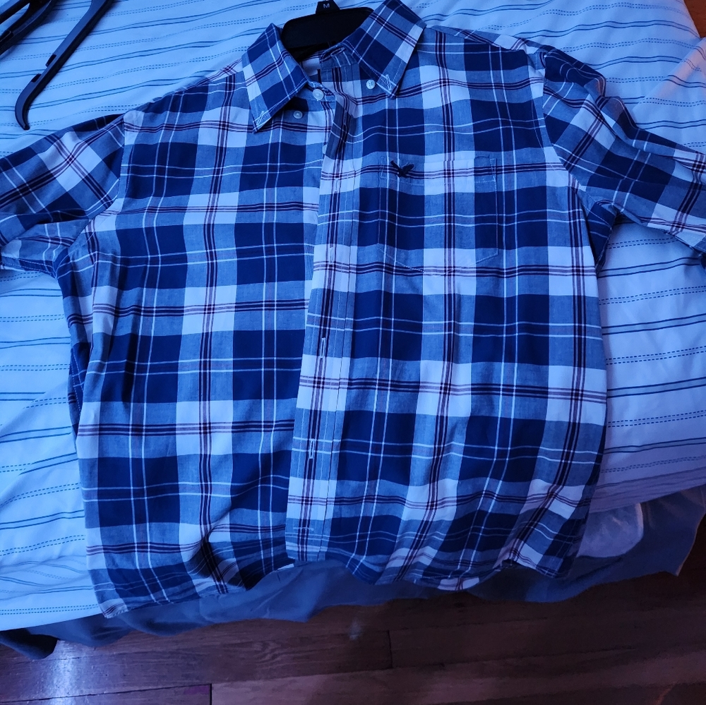 Mens small American eagle button up